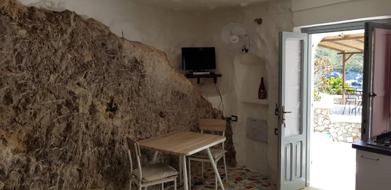 L'Incanto Di Cala Feola Ponza Extérieur photo